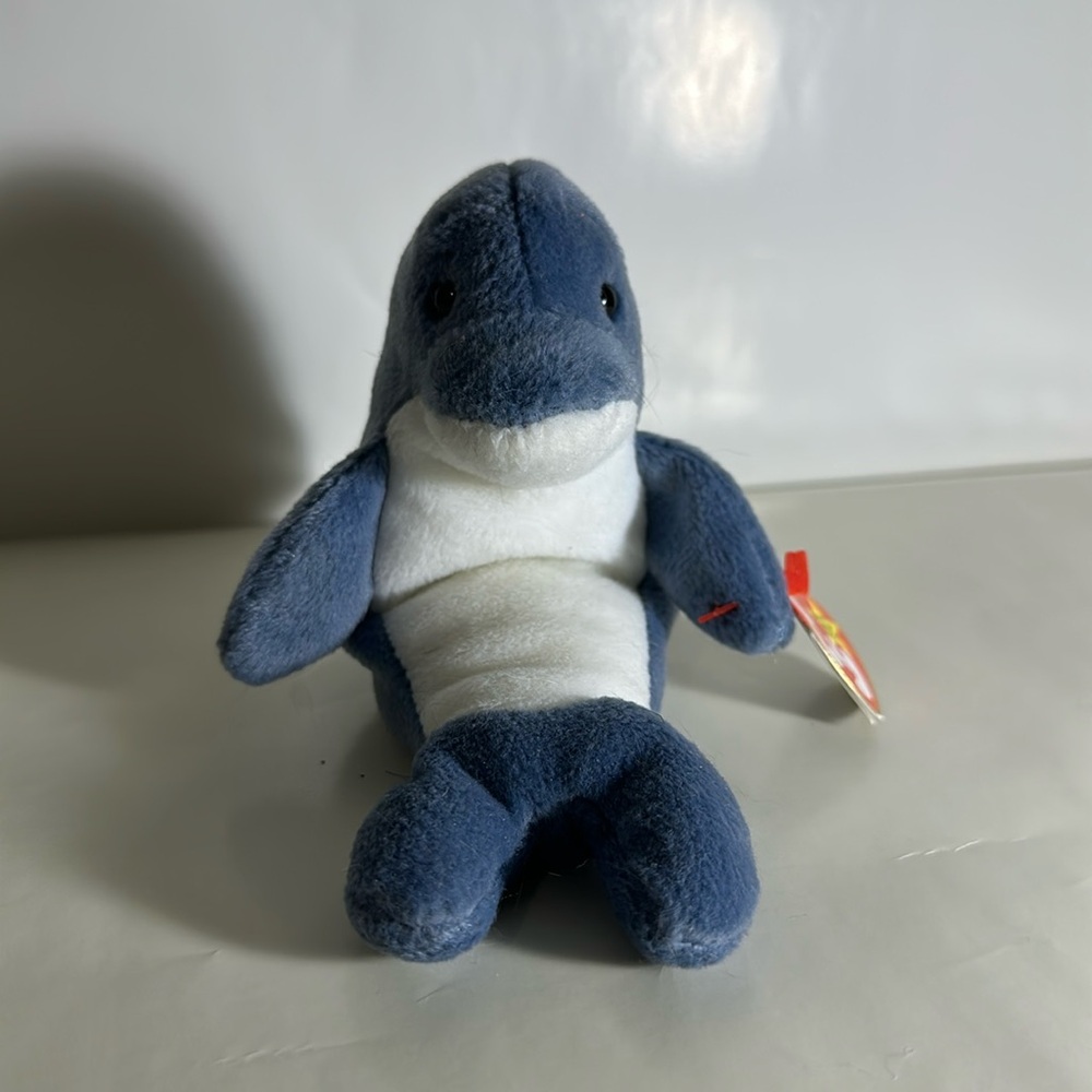 Echo the dolphin Ty beanie baby Scaly